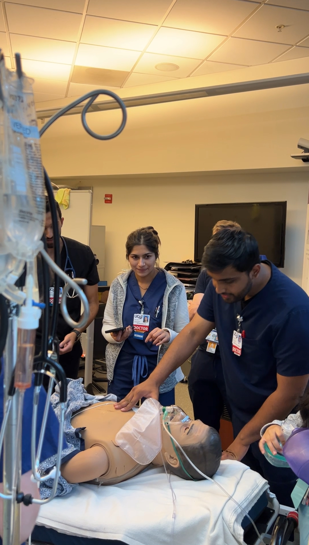 Internal Medicine students engaging in skills training offered by the Clinical Skills Lab.